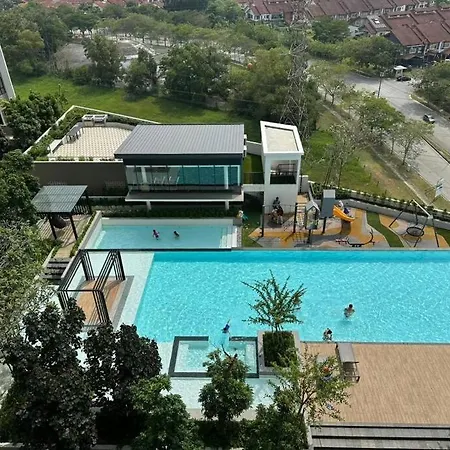 Infinity Pool Netflix 200Mbps Apartment Shah Alam Exterior photo