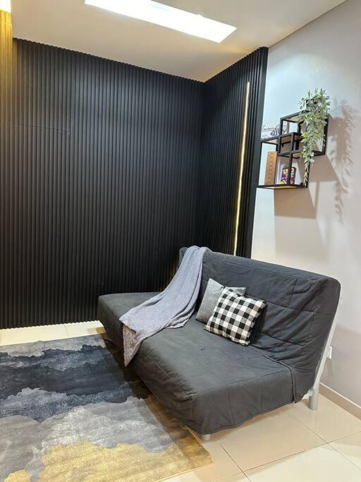 Apartemen Infinity Pool Netflix 200mbps *